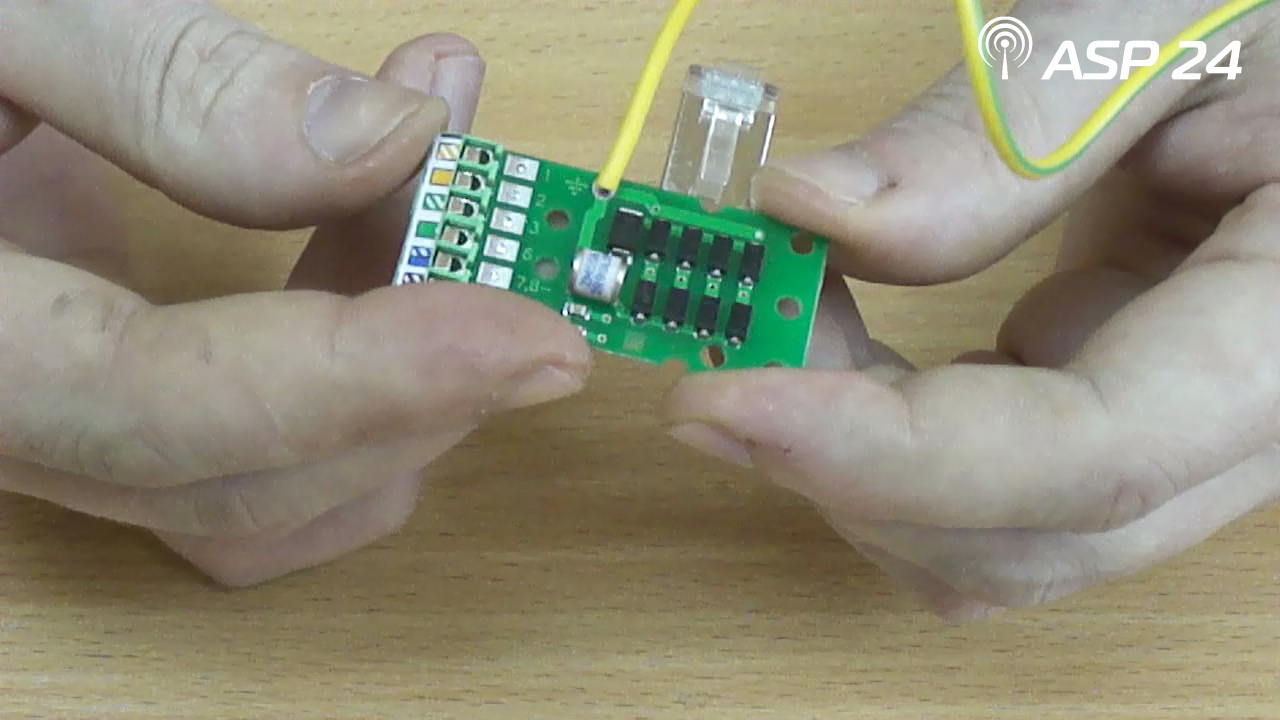   Nanostation M- NS-100-POE.